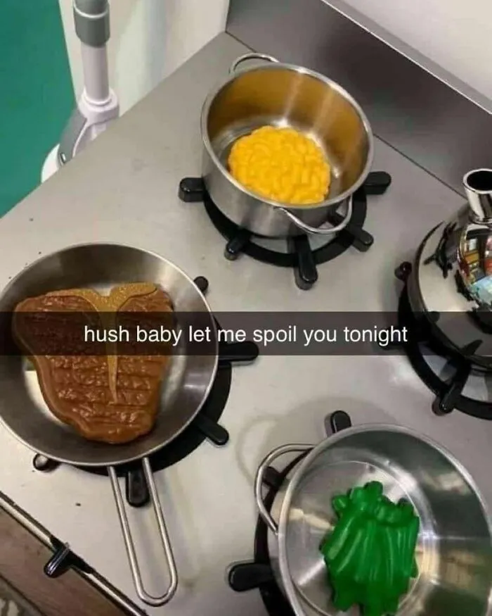“Boys Who Can Cook”: This Absurd Instagram Account Is Sharing The Cooking Memes We All Need