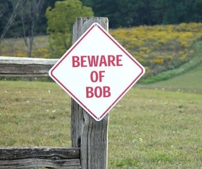 "Ominous Signs": 50 Creepy Messages Spotted In The Wild