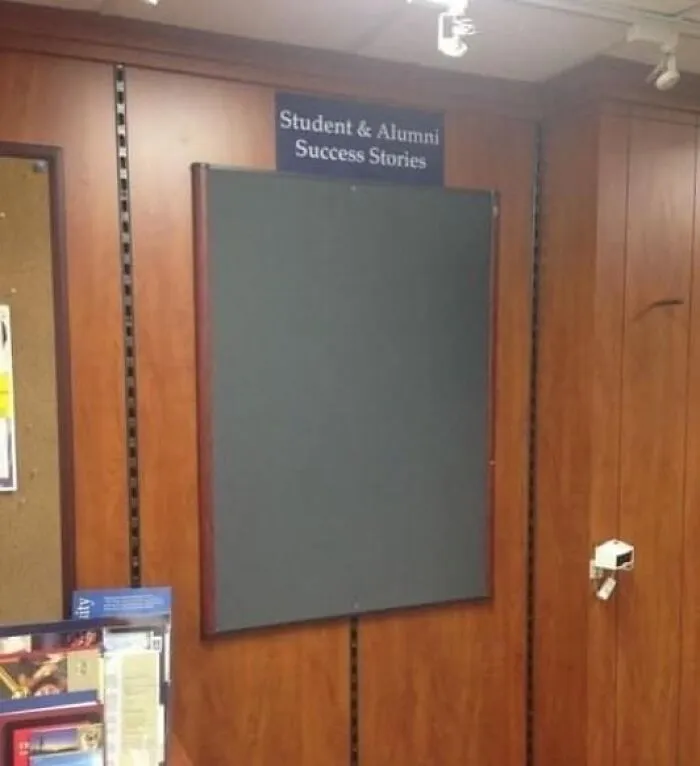 "Ominous Signs": 50 Creepy Messages Spotted In The Wild