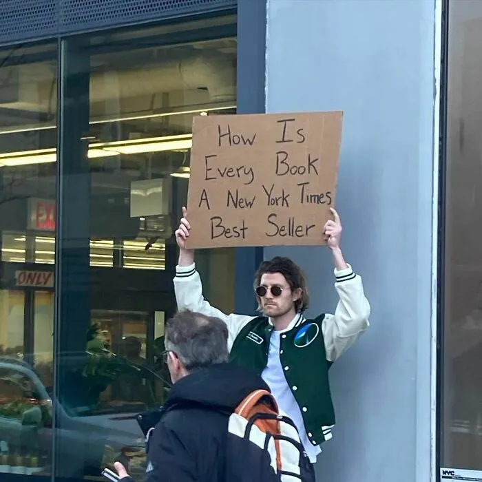 Funny-Dude-With-Sign-Protesting-Annoying-Things
