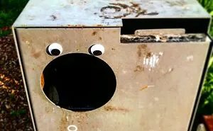 I Try To Inspire People To See The World Around Them In A Fresh Perspective By Placing Googly Eye Stickers On Inanimate Objects (25 Pics)
