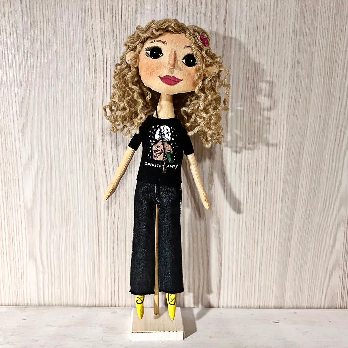 I Create Custom Made Coraline Dolls (10 Pics)