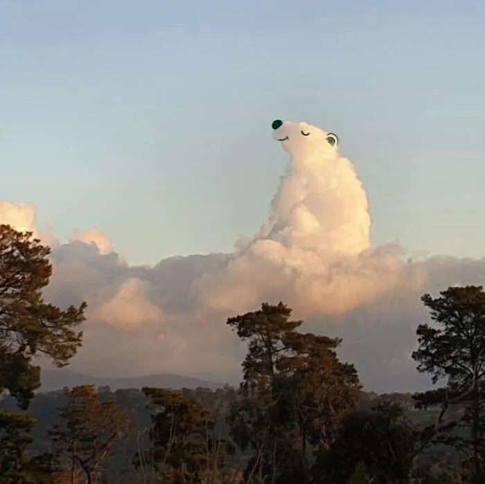 70 Adorable Illustrations Drawn On Clouds By This Artist
