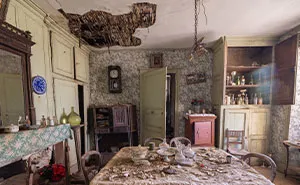 I Discovered A Several-Hundred-Year-Old Abandoned Farmhouse In France (18 Pics)