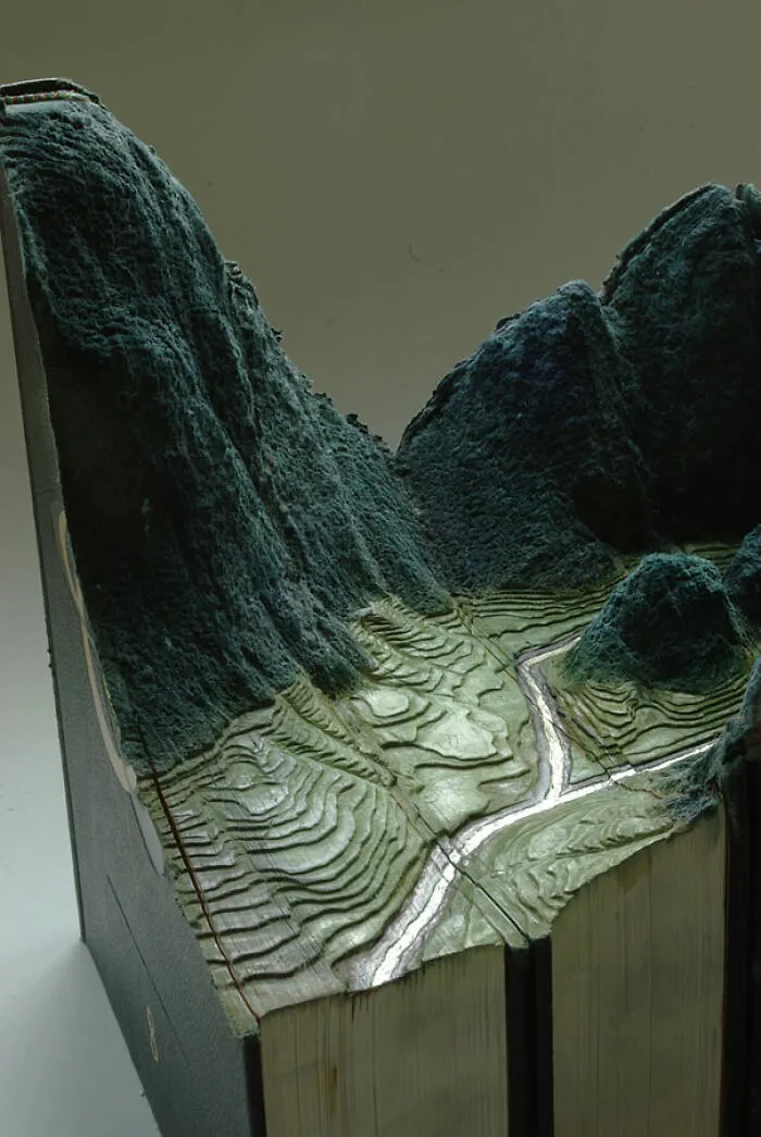 30 Stunning Landscapes That This Artist Created By Carving And Painting Old Books