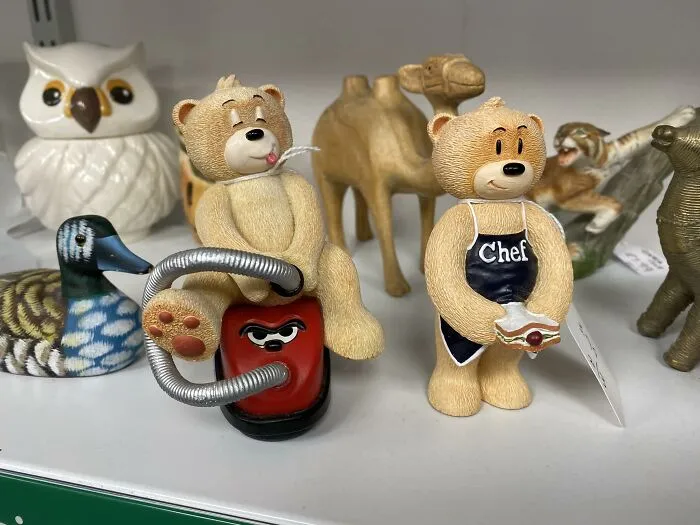 Estaban en la tienda de investigación contra el cáncer en Hythe, Kent, Reino Unido. Ambos son muy “tiernos”, ¡pero no se vinieron a casa conmigo! £3.99 cada uno 