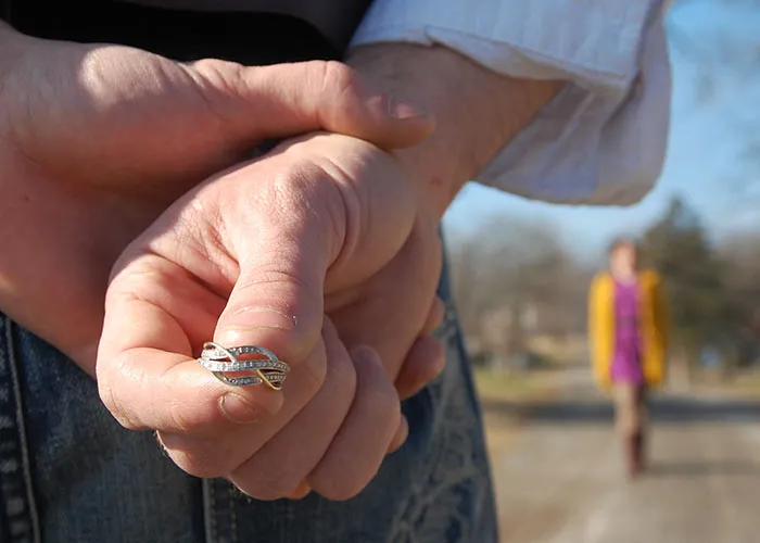 "I Got Booed Out Of The Restaurant After I Said No": 30 People Share Their Experiences And Opinions On Public Proposals