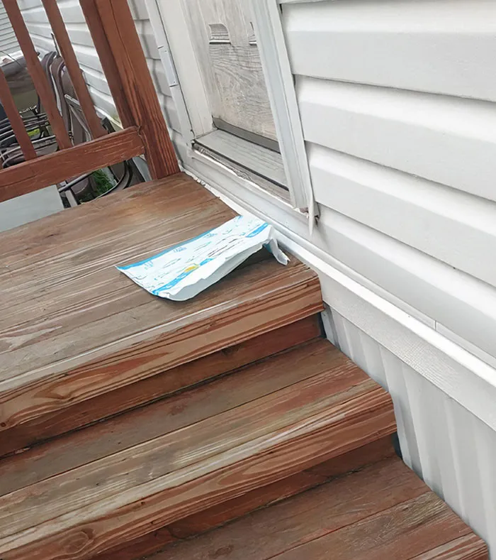 Amazon Literally Sent Me An Empty Bag And The Delivery Picture Shows It Was Open. (Say Hi To My Invisible Graphics Card)