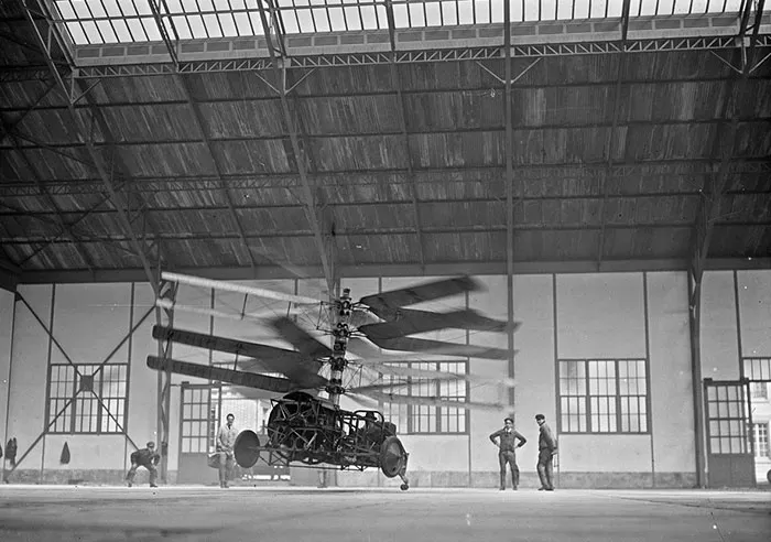 Vuelo de prueba del helicóptero de Pescara, 1922