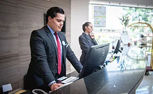 Hotel Guest Livid Seeing Front Desk Employee Drinking In A Bar After Work, Files A Complaint Yet Ends Up Being Put On A 'Do Not Reserve' List