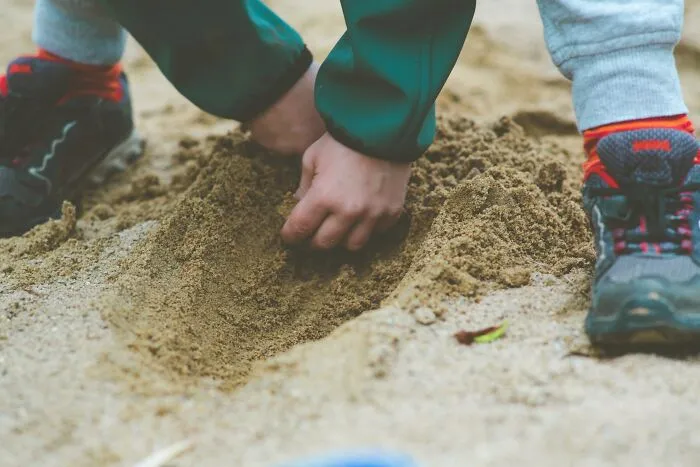 35 People Share The Dumbest And Most Infuriating Rules Their School Or Workplace Made Up