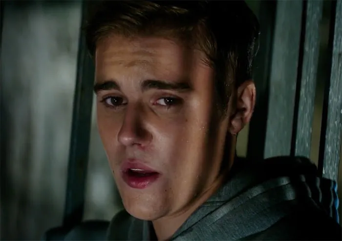 Justin Bieber looking in movie Zoolander 2