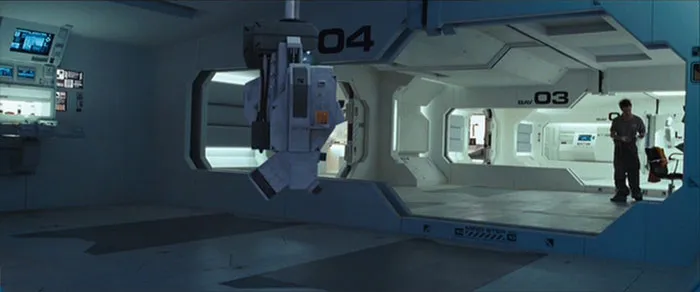 Moon - Space Station