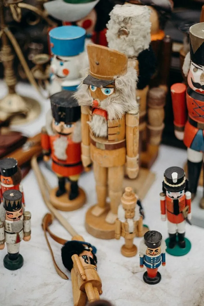 50 Hilarious Bits Of Small-Town Gossip That May Make You Regret Living In The Big City