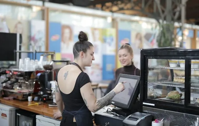 50 Hilarious Bits Of Small-Town Gossip That May Make You Regret Living In The Big City