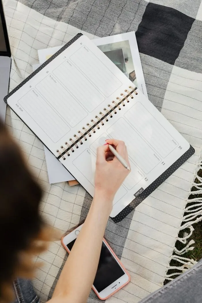30 Foolproof Money-Saving Hacks Shared By People Who Are Good With Their Finances