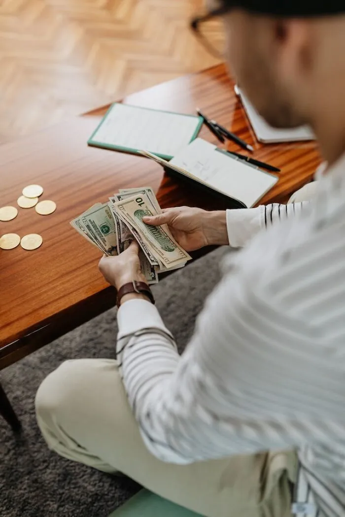 30 Foolproof Money-Saving Hacks Shared By People Who Are Good With Their Finances