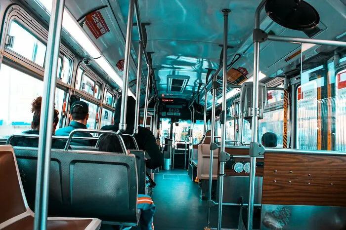 30 Americans Who Moved To Another Country Share The Pros And Cons Of Doing So