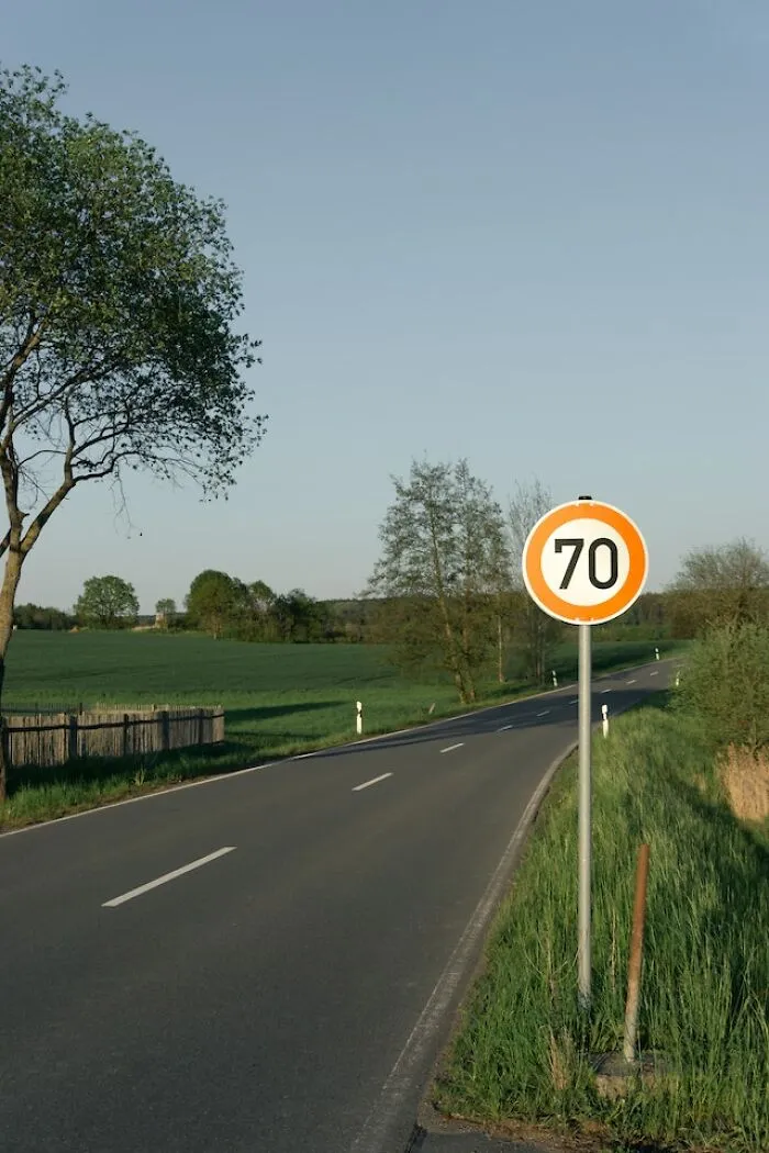50 Hilarious Bits Of Small-Town Gossip That May Make You Regret Living In The Big City