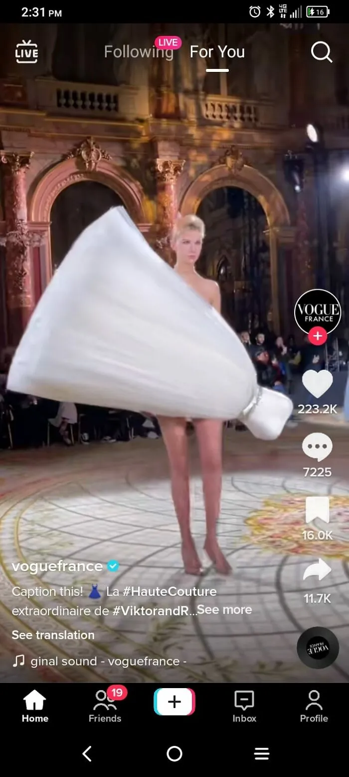 Shaming-Funny-Dress-Fashion