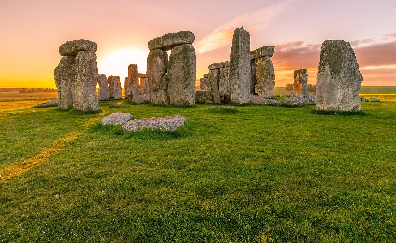 Click From The Beautiful Stonehenge
