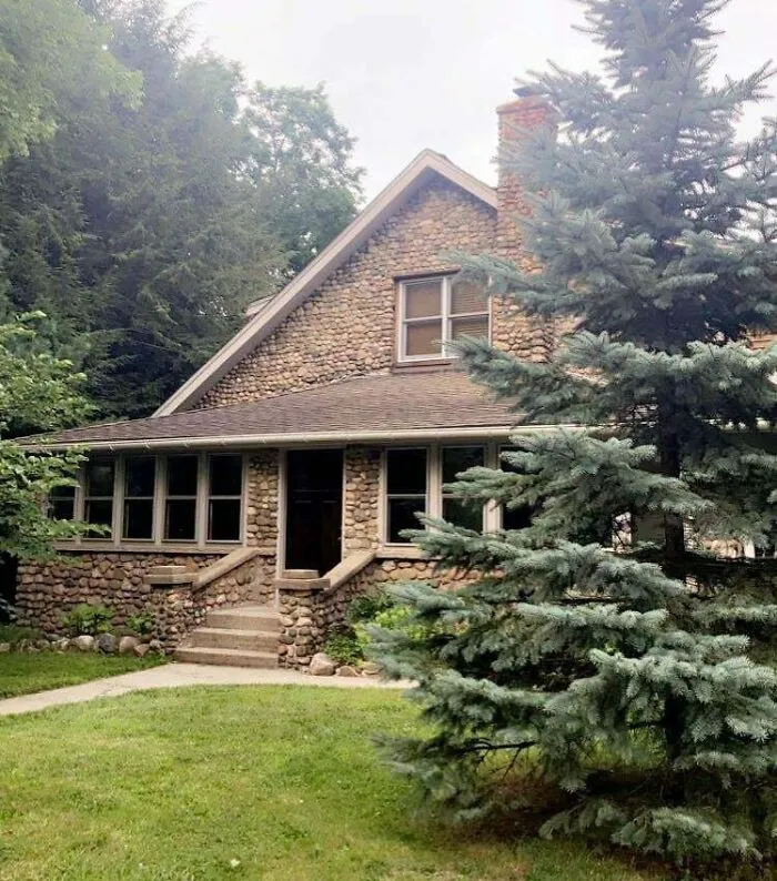 Today I Became A Homeowner For The First Time. She Was Built In 1875