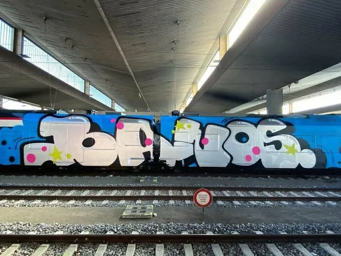 Wholecars