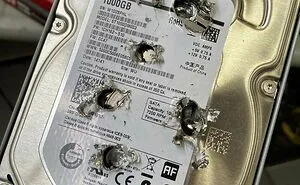 Tech Support People Share The Horror Cases They’ve Seen While On The Job, Here Are 45 Of The Worst (New Pics)
