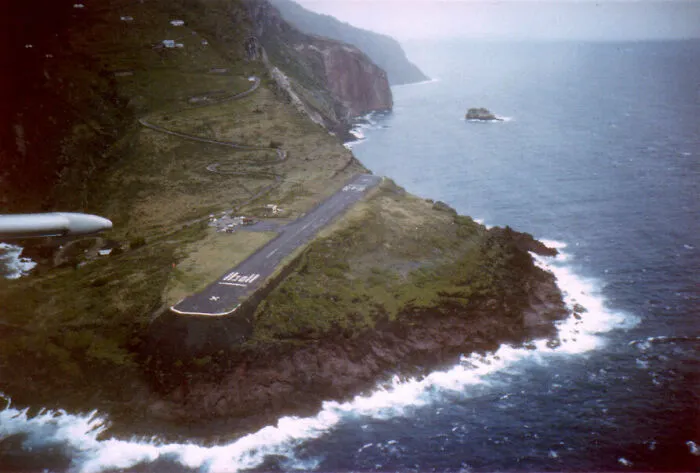 Juancho E. Yrausquin Airport, Saba