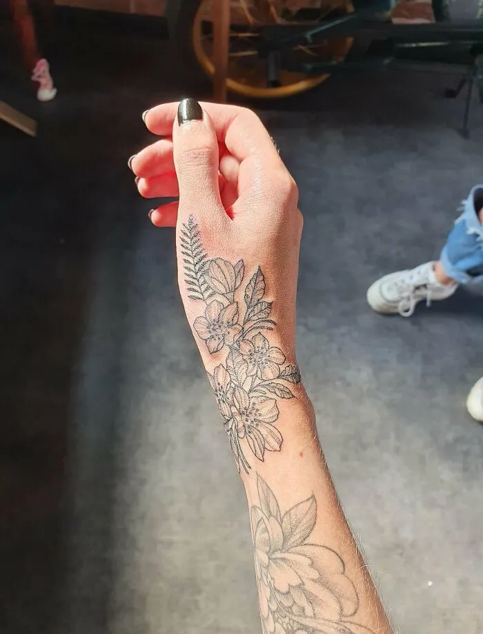 A Beautiful Hand/Wrist/Thumb