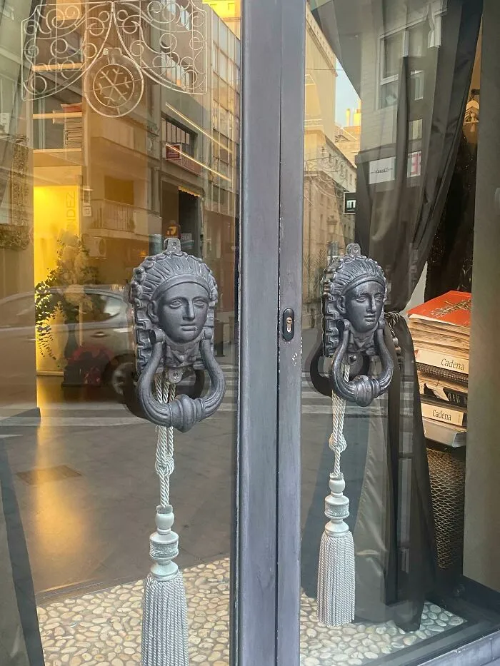  Llamadores de puerta sobre cristal 
