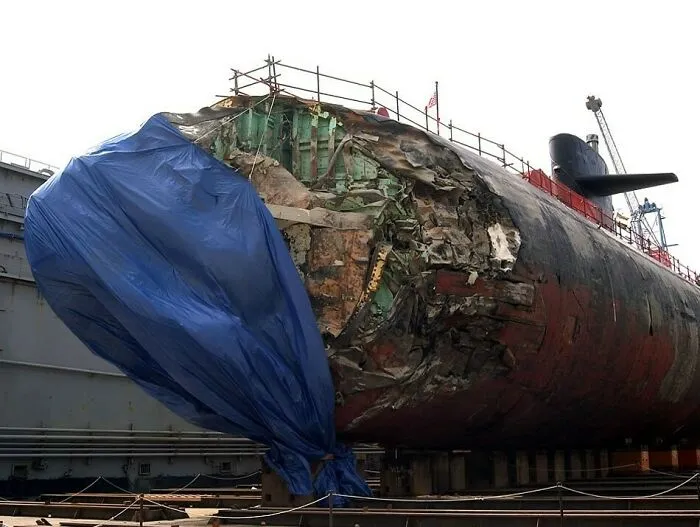 En 2005, un submarino de la Marina de EE.UU. chocó contra una montaña y regresó por sus propios medios