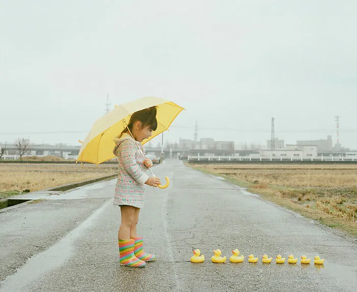 Japanese Photographer Has Taken The Cutest Pictures Of His Then 4-Year-Old Daughter (26 Pics)