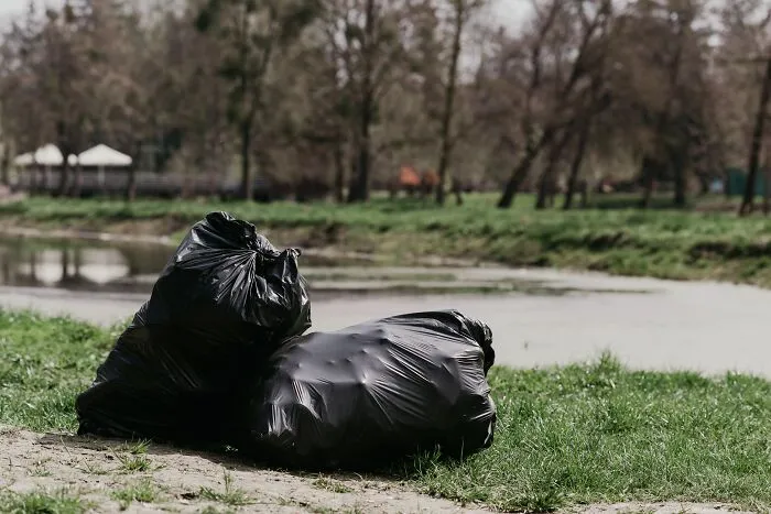 Waste Collectors Share 27 Trashy Things That People Do To Unintentionally Upset Them