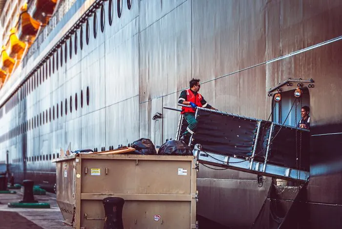 Waste Collectors Share 27 Trashy Things That People Do To Unintentionally Upset Them