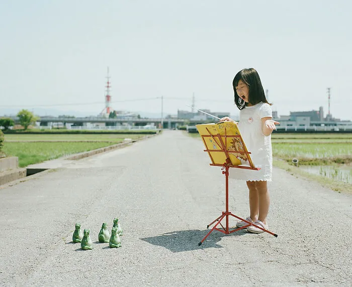 Japanese Photographer Has Taken The Cutest Pictures Of His Then 4-Year-Old Daughter (26 Pics)