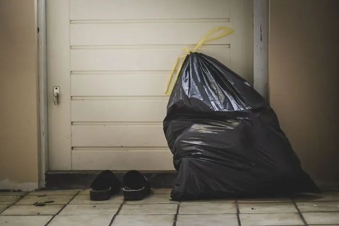 Waste Collectors Share 27 Trashy Things That People Do To Unintentionally Upset Them