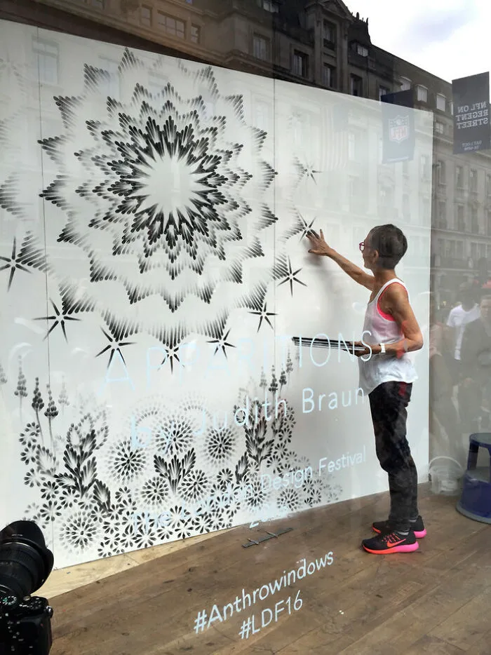 30 Incredible Drawings That Were Painted With Nothing But Fingers And Charcoal Dust By Judith Braun