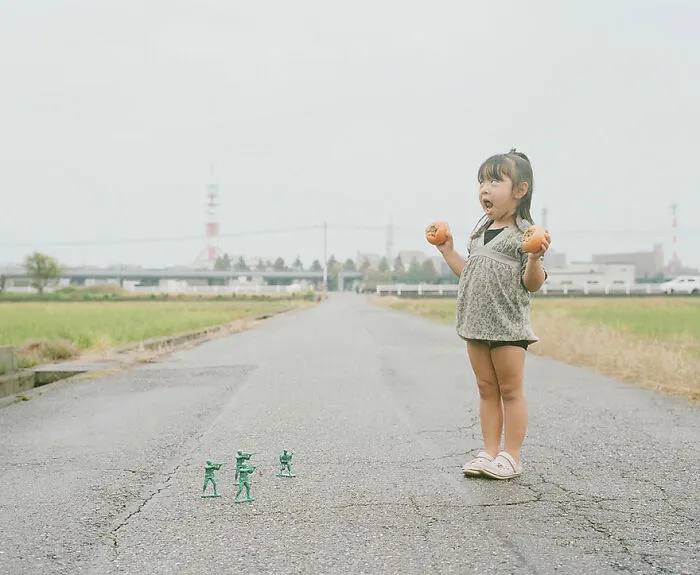 Japanese Photographer Has Taken The Cutest Pictures Of His Then 4-Year-Old Daughter (26 Pics)