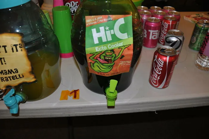 Person Asks "What Was Discontinued, But You Miss Like Hell And You Wish Came Back?", And 30 Folks Deliver