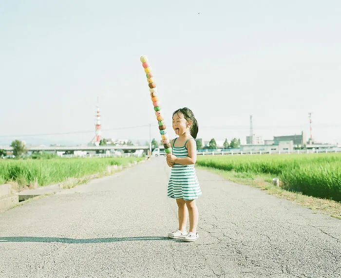 Japanese Photographer Has Taken The Cutest Pictures Of His Then 4-Year-Old Daughter (26 Pics)