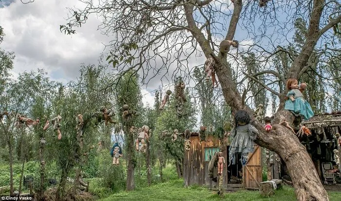 Doll Island Mexico. Like The Other One I Posted, It Still Gives Me Chills