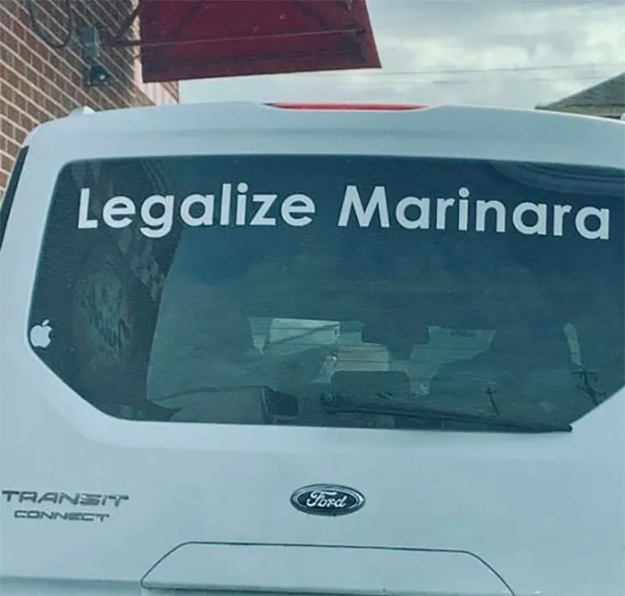 50 Things In Places They Shouldn’t Be That Are Both Hilarious And Concerning (New Pics)
