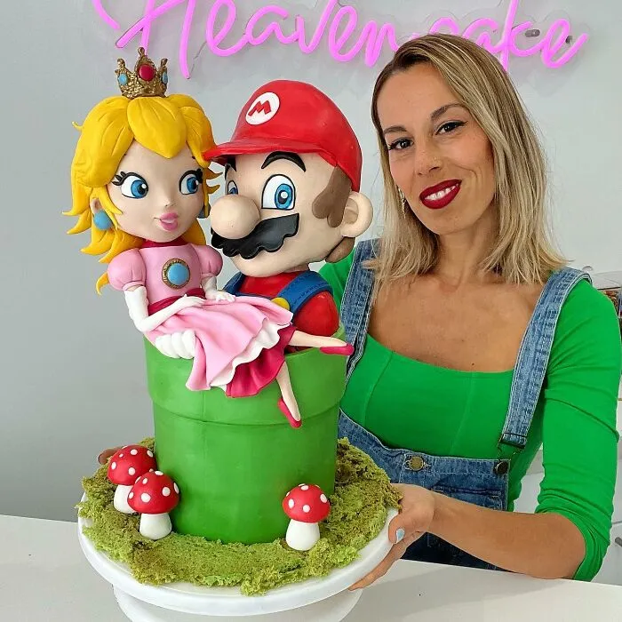 29 Impressive Cakes Created By French Artist Emilie Tosello