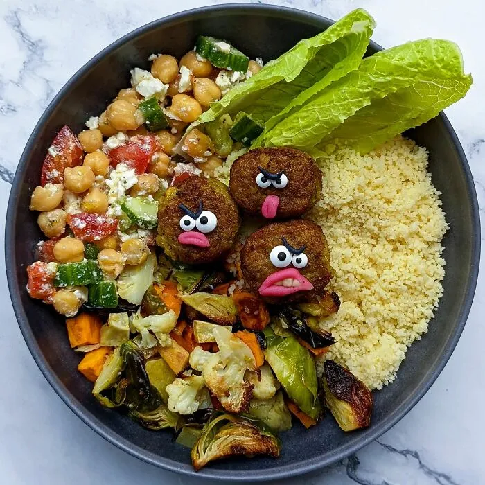 35 Humorous Food Art That This Artist Made By Adding Funny Faces On Top Of Her Creations