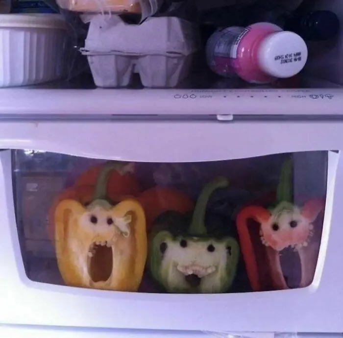 50 Of The Best “Chaotic Food” Pics That Might Raise A Few Questions (New Pics)