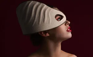 This Millinery Designer Creates The Craziest Headpieces And Hats That I’ve Ever Seen (62 Pics)