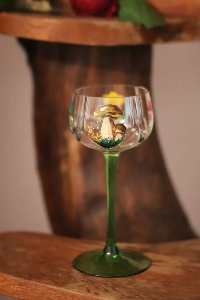 I Take Everyday Objects And Paint Them So That They Become Usable Artworks (20 New Pics)