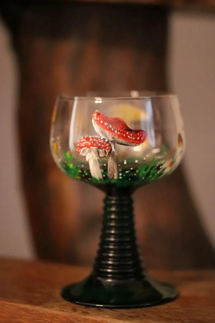 I Take Everyday Objects And Paint Them So That They Become Usable Artworks (20 New Pics)