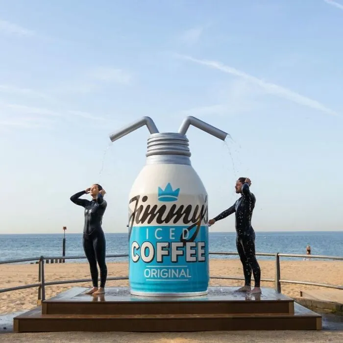 50 Times Marketing Specialists Stepped Up Their Game And Surprised People With These Cool Outdoor Adverts